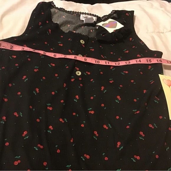 Lovely Bubbly 2X plus size cherry black tank top with scrunchie NWT - Picture 4 of 9